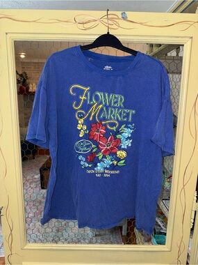 Women’s Floral Graphic T-Shirt